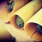 Cannelloni ripieni di Ricotta di mandorle e spinaci con besciamella al forno